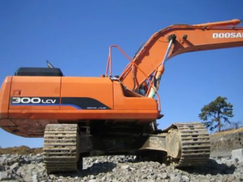 Экскаватор гусеничный Doosan DX300LCV