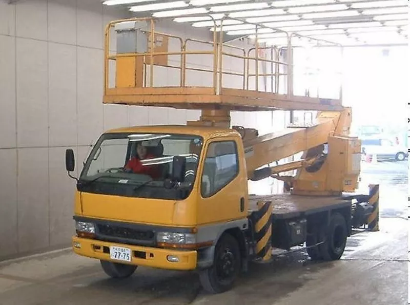 Mitsubishi Canter. Вышка с Платформой 2000 года.